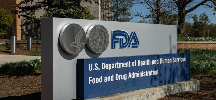 fda-shakeup-continues-with-departure-of-top-drug-regulator,-just-days-after-agency-chief-resigns