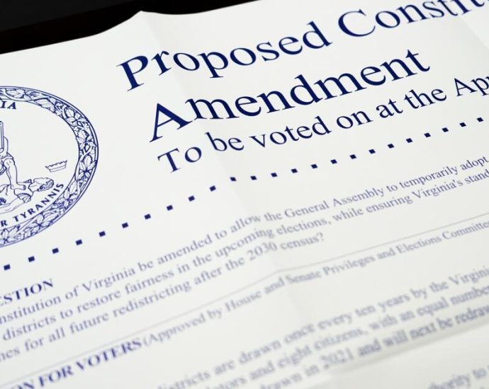 supreme-court-turns-away-virginia-democrats-seeking-to-reinstate-new-voting-map