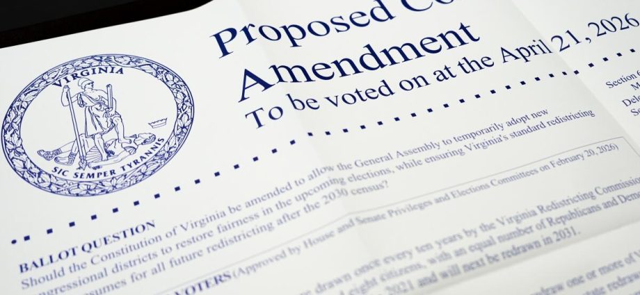 supreme-court-turns-away-virginia-democrats-seeking-to-reinstate-new-voting-map