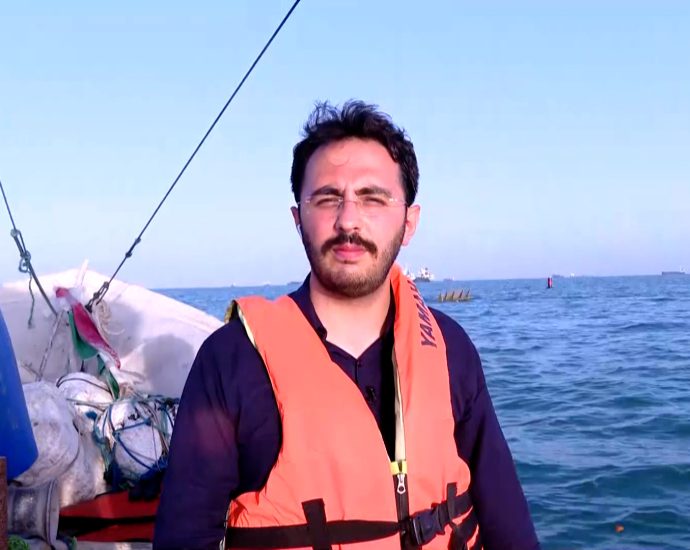 al-jazeera’s-exclusive-report-from-the-strait-of-hormuz