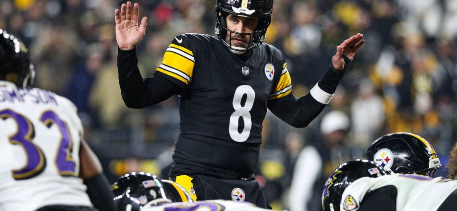 aaron-rodgers-returning-to-steelers-for-22nd-nfl-season,-per-reports