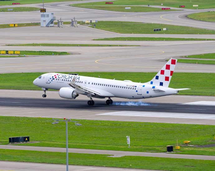 over-130-knots:-croatia-airlines-airbus-a220-veers-off-runway-after-aborted-takeoff