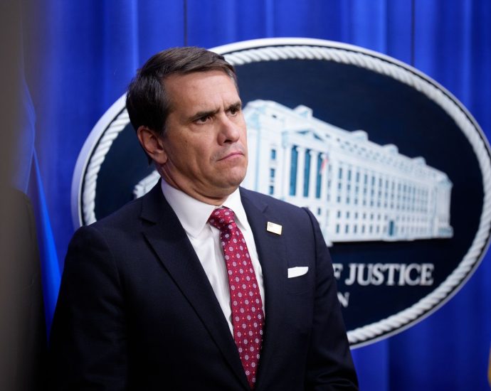 “evidence-2020-was-rigged”:-blanche-says-he’s-investigating-whether-“right-people”-voted