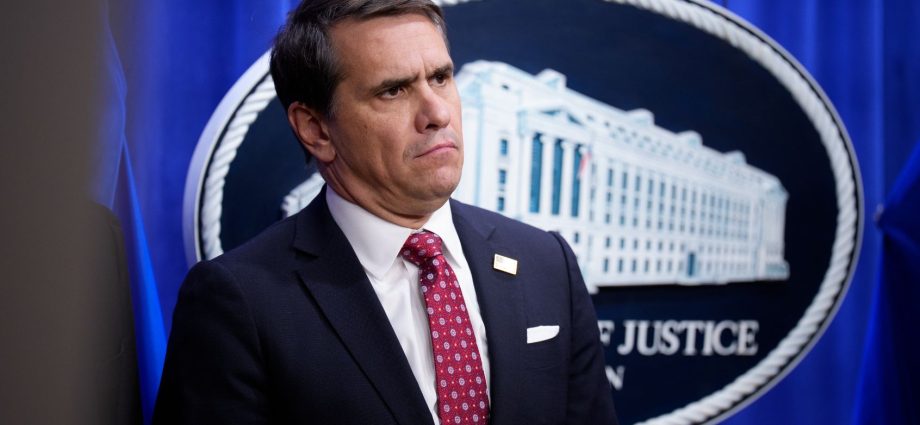 “evidence-2020-was-rigged”:-blanche-says-he’s-investigating-whether-“right-people”-voted