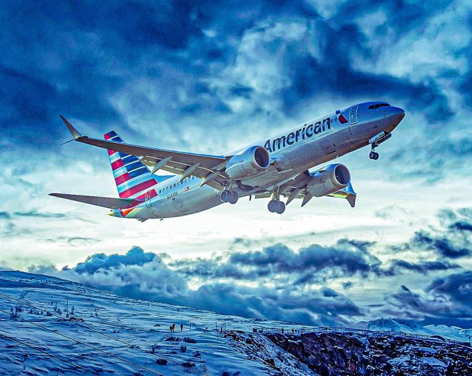 american-airlines-won’t-fly-to-tel-aviv-until-2027,-delta-&-united-plan-september-return