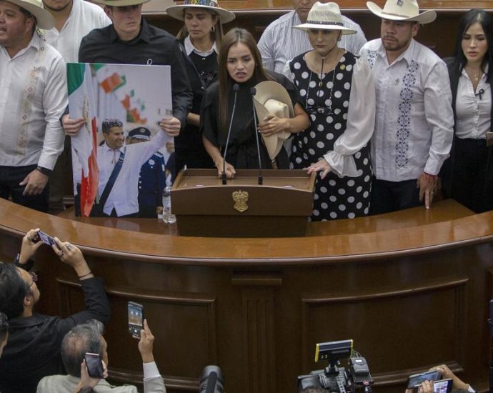 her-husband-was-slain-for-defying-cartels.-can-she-carry-on-his-fight?