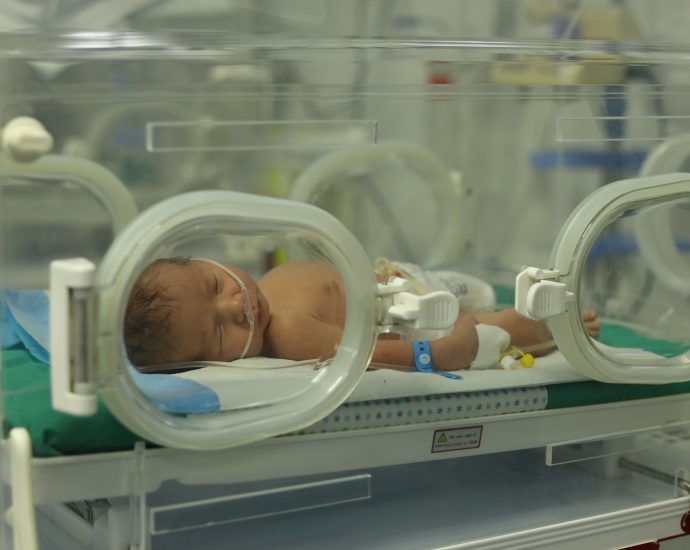 more-infants-are-going-into-nicu.-two-states-want-to-give-their-parents-more-time-off