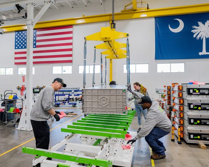proterra-adds-us-sourced-cell-option-to-onyx-heavy-duty-battery-platform