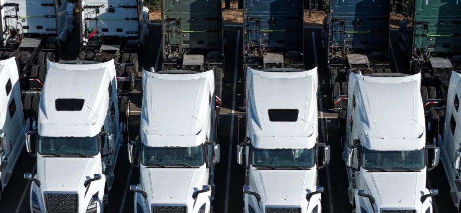 volvo-to-pay-$197-million-after-hidden-pollution-device-found-in-california-truck-engines