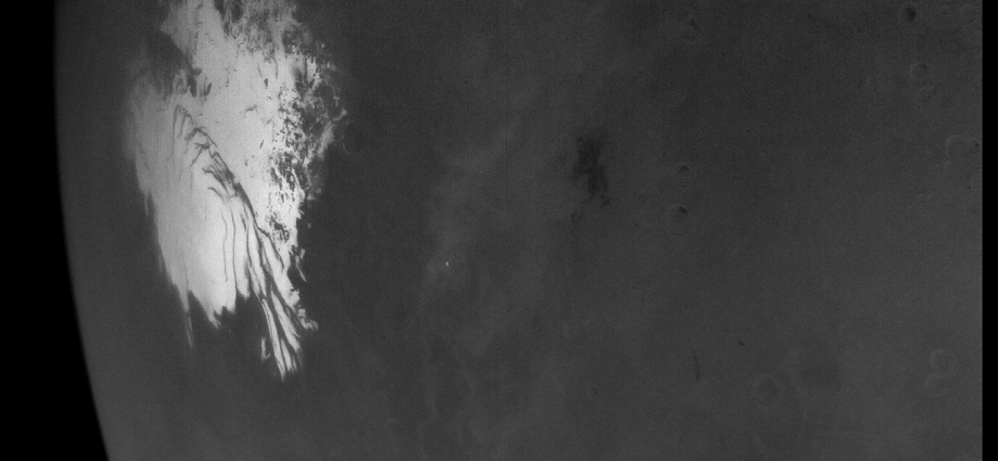 psyche’s-high-resolution-view-of-mars’-south-pole