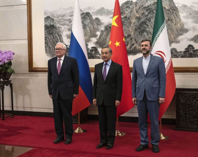 moscow-and-beijing’s-shadow-war:-how-russia-and-china-are-keeping-iran-lethal