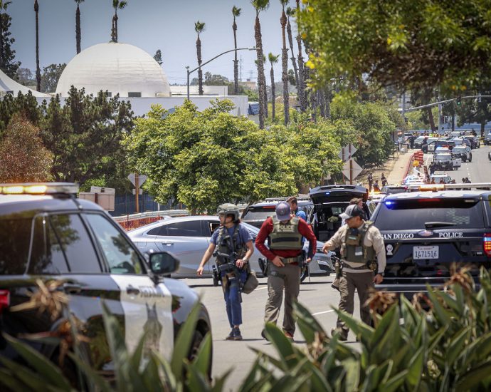 teacher’s-assistant-at-san-diego-mosque-recalls-students’-bravery-as-gunmen-banged-on-doors