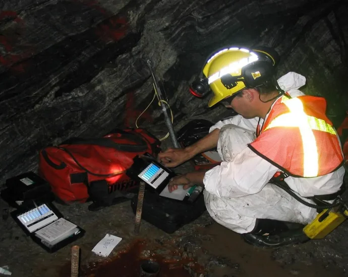 scientists-discover-massive-natural-hydrogen-source-beneath-canada