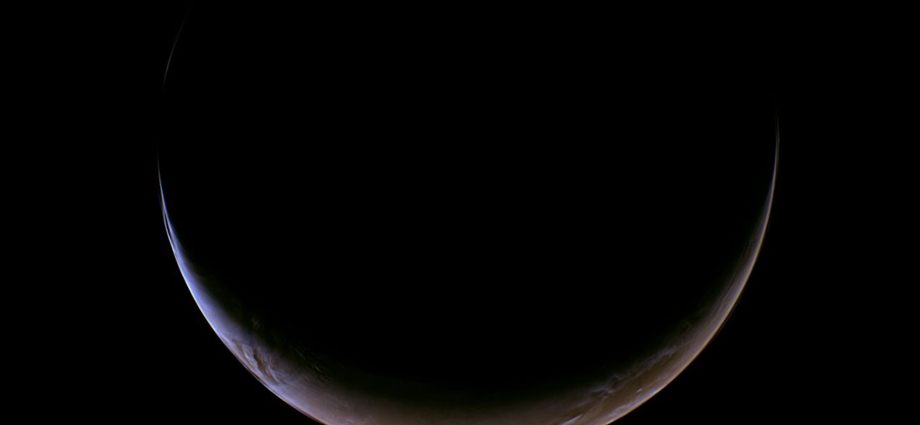Mars shines in ethereal photo from Psyche space probe