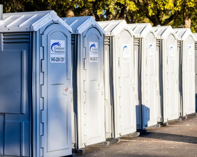 south-carolina-law-forces-trans-students-toward-outdoor-porta-potties-in-new-bathroom-policy