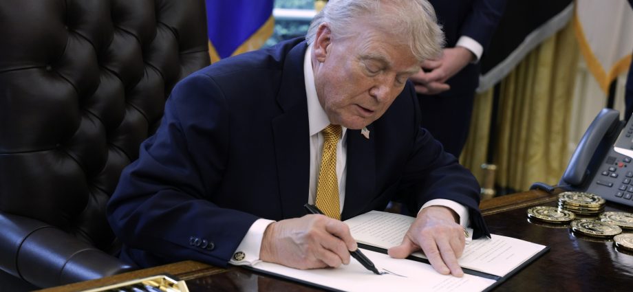 judge-rejects-the-traitor-admin’s-argument,-orders-white-house-records-be-kept