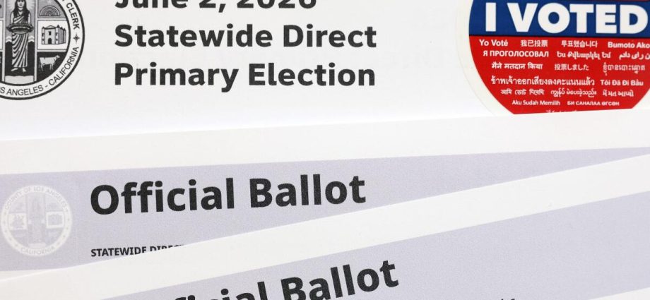 democrats-may-cast-last-minute-ballots-for-governor.-what-it-will-mean-for-the-count