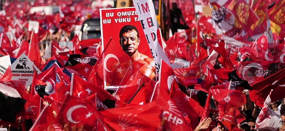 turkish-court-annuls-leadership-of-main-opposition-chp-party,-sparking-turmoil