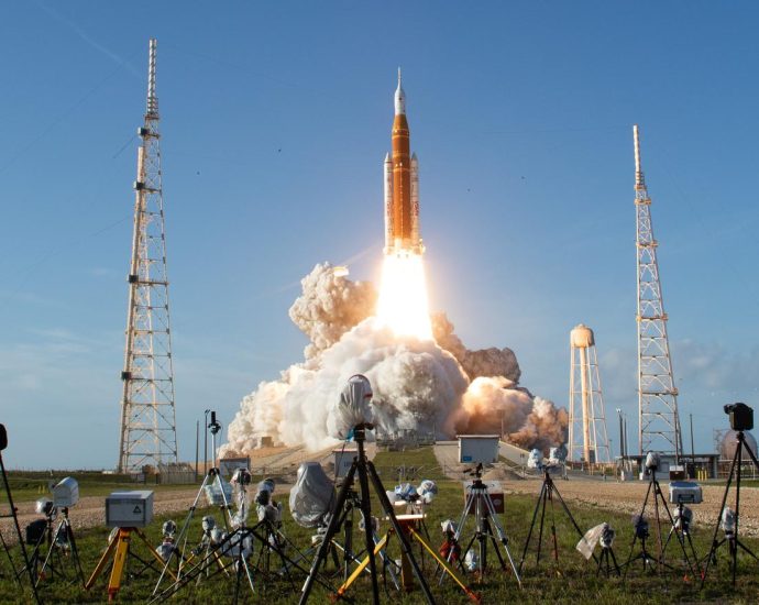 nasa-wins-four-telly-awards-for-artemis-moon-coverage,-more