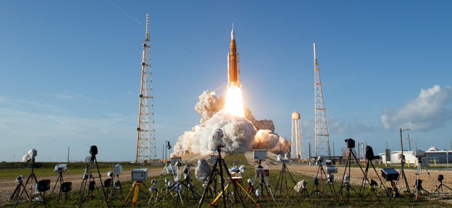 nasa-wins-four-telly-awards-for-artemis-moon-coverage,-more