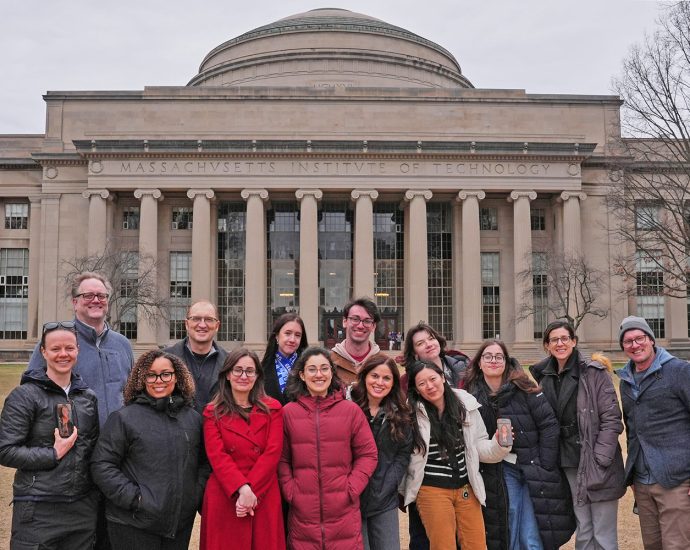 mit-science-writing-students-collaborate-with-the-associated-press