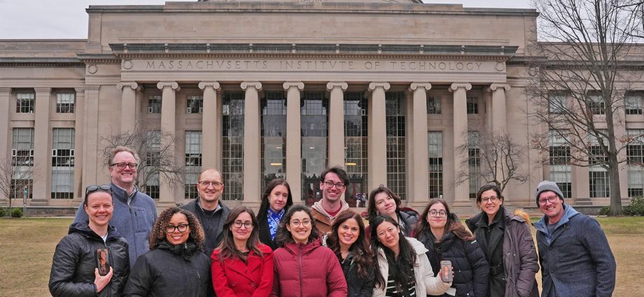 mit-science-writing-students-collaborate-with-the-associated-press