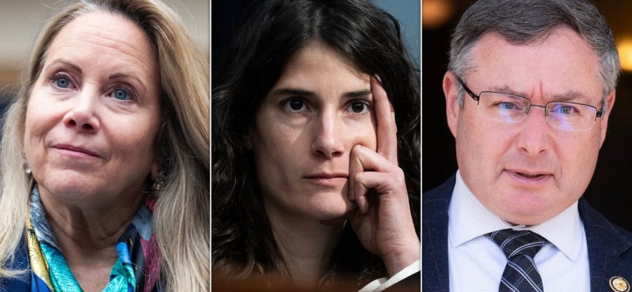 8-democrats-help-pass-gop-bill-forcing-teachers-to-out-transgender-students