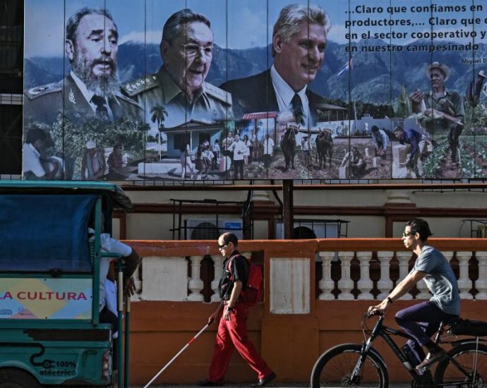 cuba-tells-its-citizens-to-prepare-for-war-as-us.-targets-castro