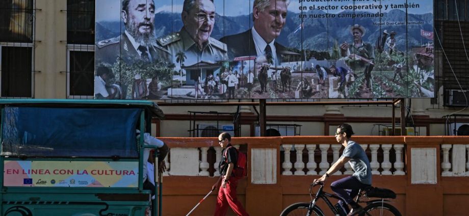 cuba-tells-its-citizens-to-prepare-for-war-as-us.-targets-castro