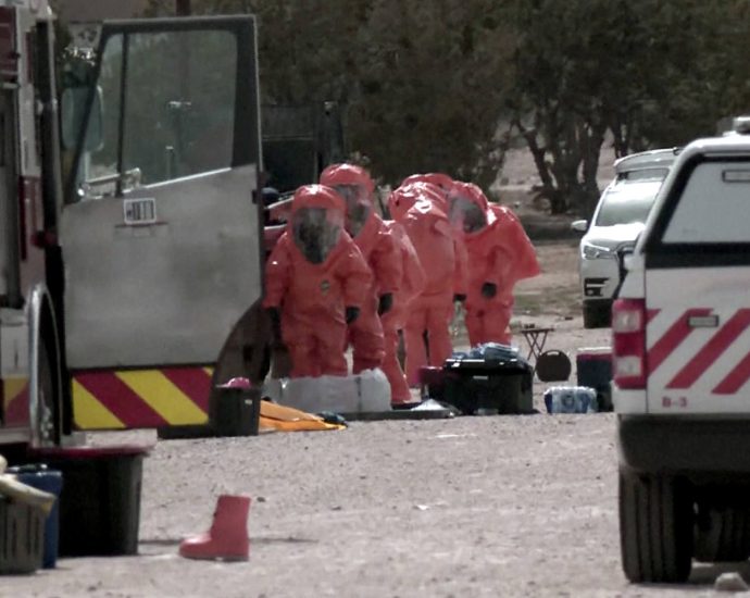 first-responders-exposed-to-fentanyl-in-deadly-new-mexico-incident,-officials-said