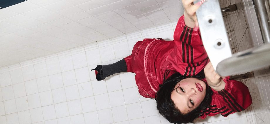 lola-young-makes-emotional-return-to-music-with-new-single-‘from-down-here’