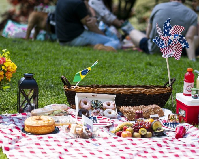 memorial-day-cookouts-can-dish-out-food-poisoning,-and-it’s-no-picnic