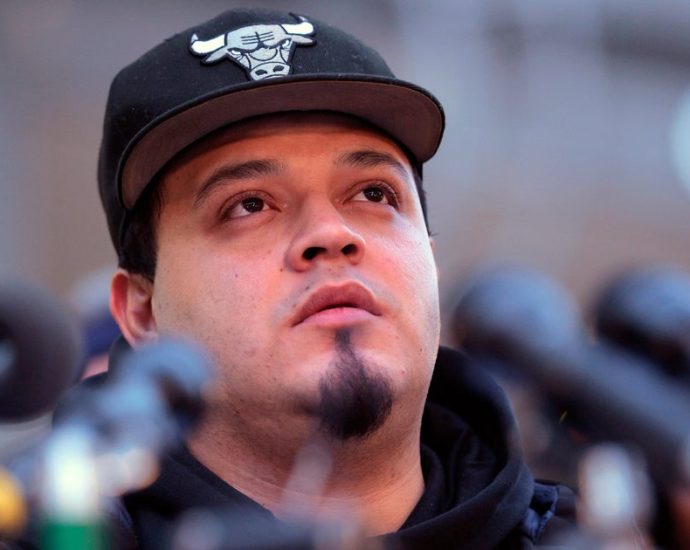judge-dismisses-human-smuggling-charges-against-kilmar-abrego-garcia,-who-was-mistakenly-deported