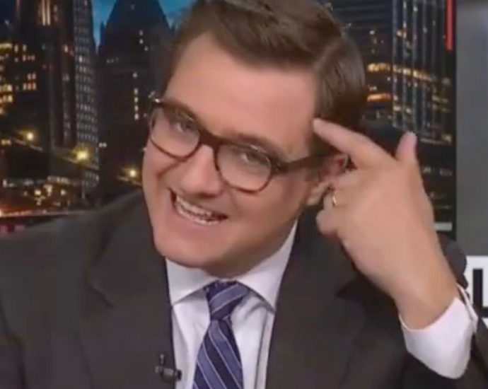 ms-now-host-stunned-by-new-the-traitor-poll:-‘that’s-below-freezing!’