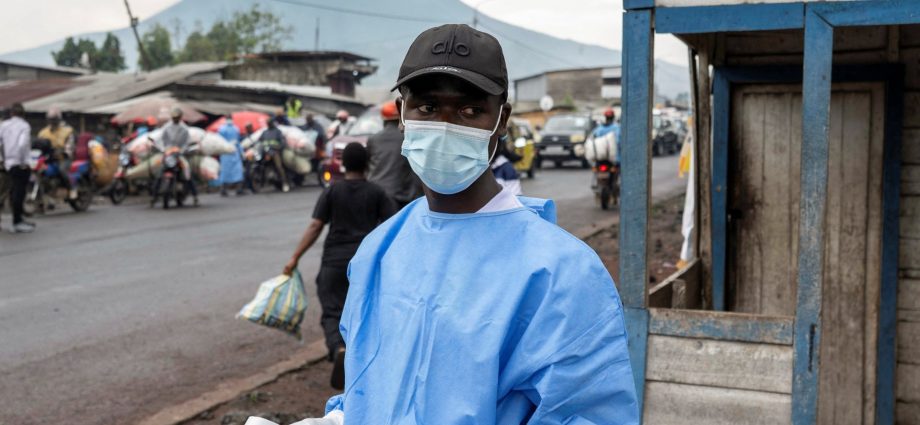 violence-and-overcrowding-hampers-ebola-response-in-drc