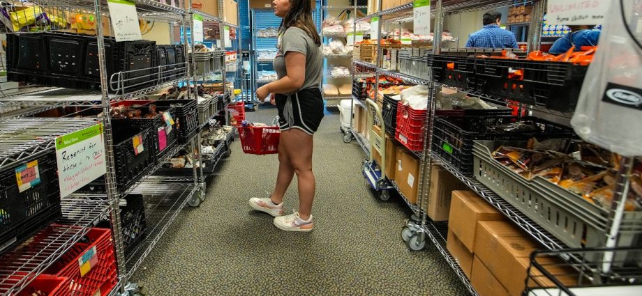 snap-cuts-threaten-to-cut-young-adults-off-at-the-knees