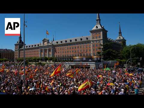thousands-in-spain-protest-against-pedro-sanchez’s-government