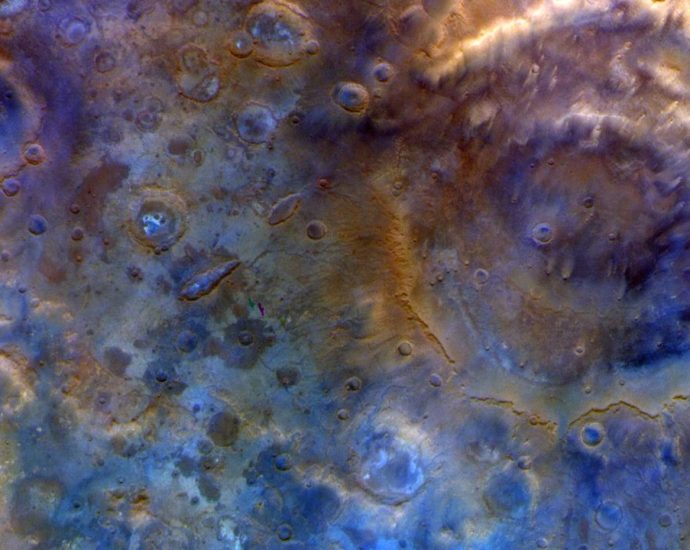 NASA spacecraft beams back blue images of Mars on its way to a metal asteroid — Space photo of the week