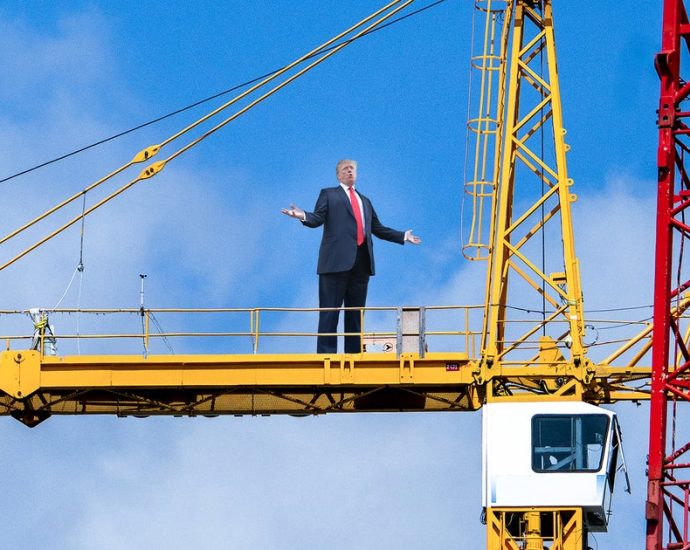 the-east-wing-hole-in-the-ground