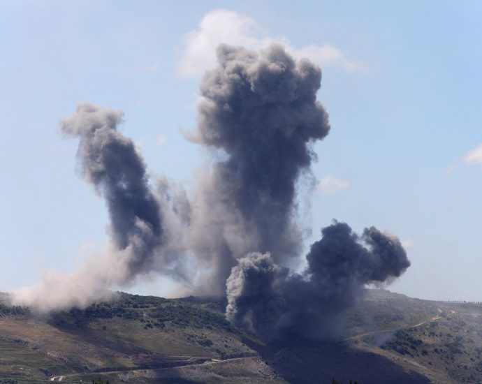 israeli-strikes-kill-six-in-southern-lebanon-amid-fresh-evacuation-orders