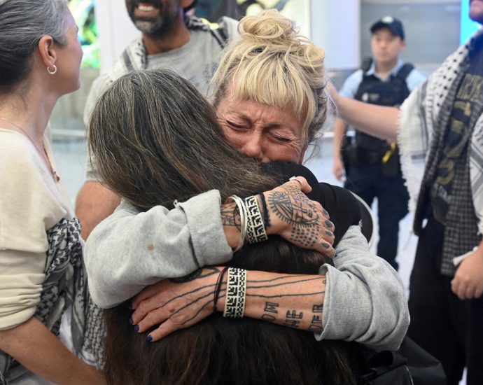 gaza-flotilla-activists-return-to-australia,-describing-abuse