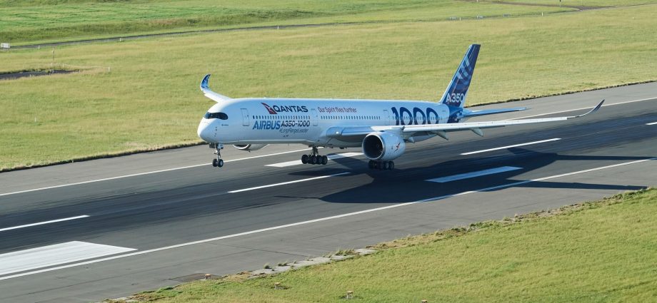 qantas’-project-sunrise-delayed-again-as-“supply-chain-issues”-plague-airbus-a350-1000ulrs