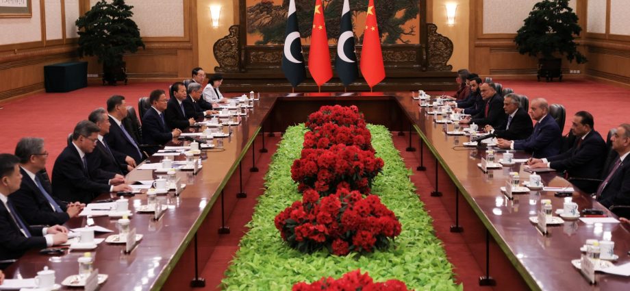 china’s-xi-praises-‘unbreakable’-pakistan-ties-as-sharif-visits-beijing
