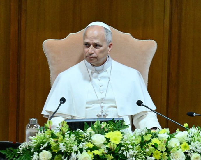 pope-leo-calls-for-‘disarming’-of-artificial-intelligence