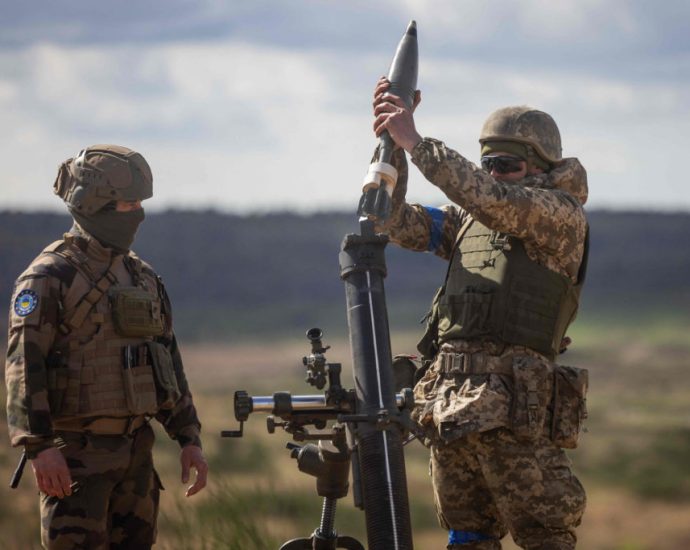 competition-across-six-manufacturers-saves-ukraine-16%-on-its-largest-ever-155mm-shell-contract