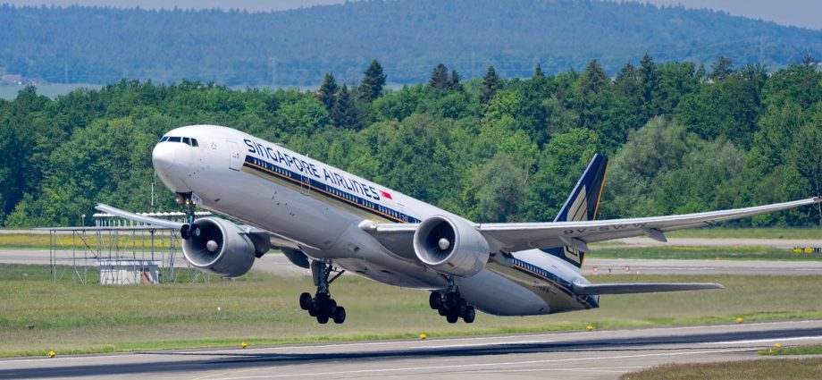 singapore-airlines-doubles-first-class-to-auckland-with-boeing-777-300er-swap