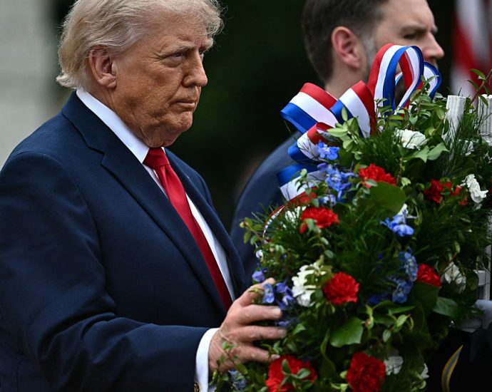 the-traitor’s-memorial-day:-from-“dumocrats”-to-arlington