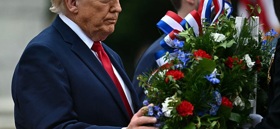 the-traitor’s-memorial-day:-from-“dumocrats”-to-arlington