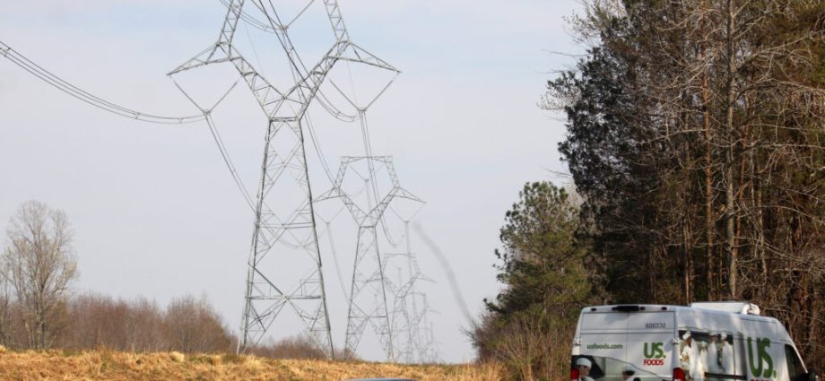 residents-wrangle-over-transmission-line-proposal-for-rural-virginia