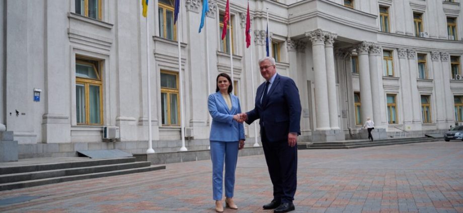 us-pressure-flows-to-kyiv,-vilnius,-and-warsaw—never-to-minsk-itself